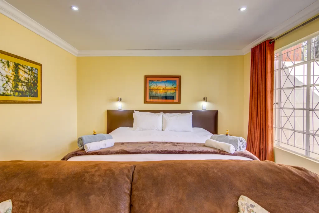 Room 1 bedroom